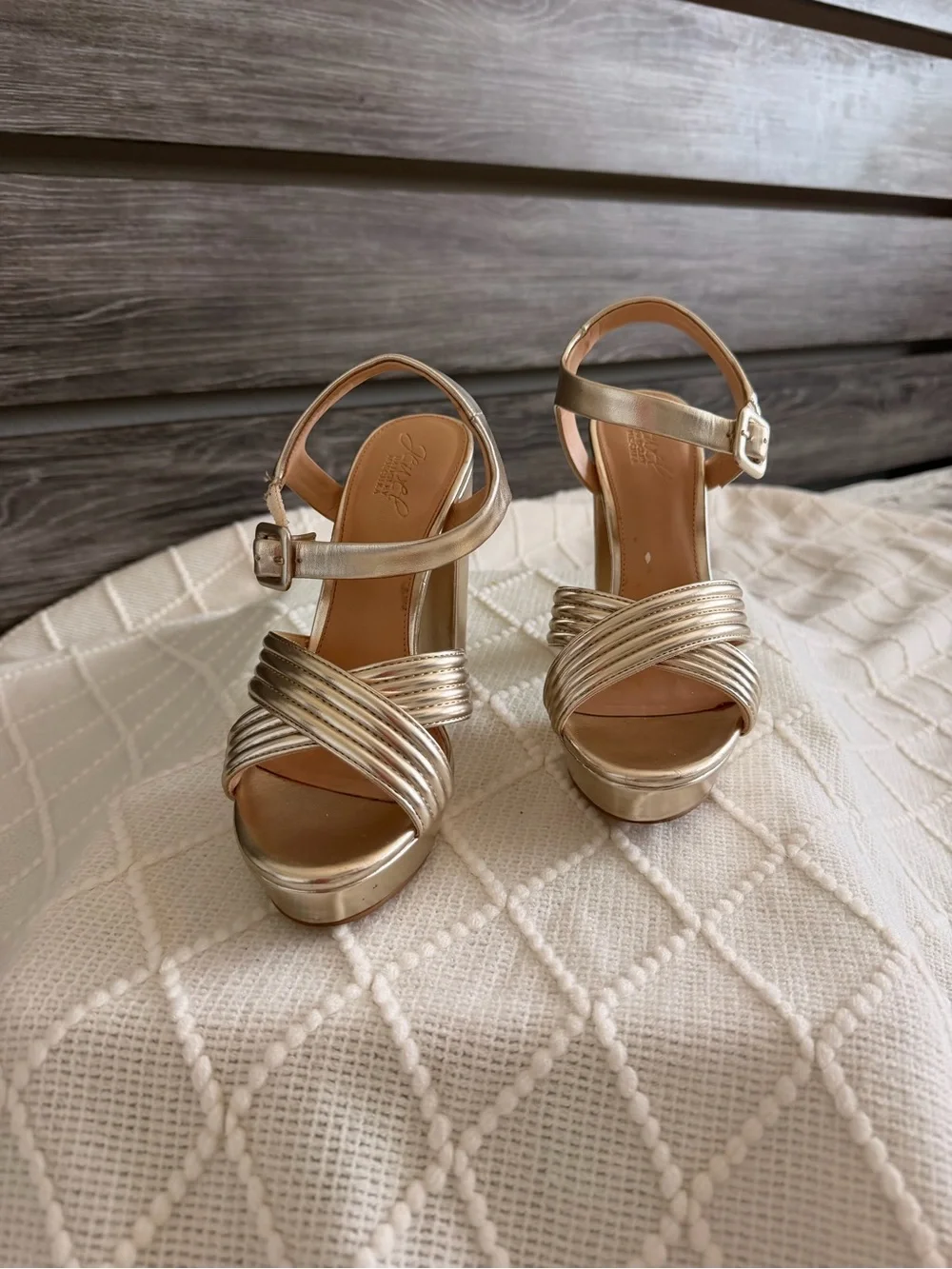 Jewel Badgley Mischka Gold Metallic Platform Block Heel Sandals